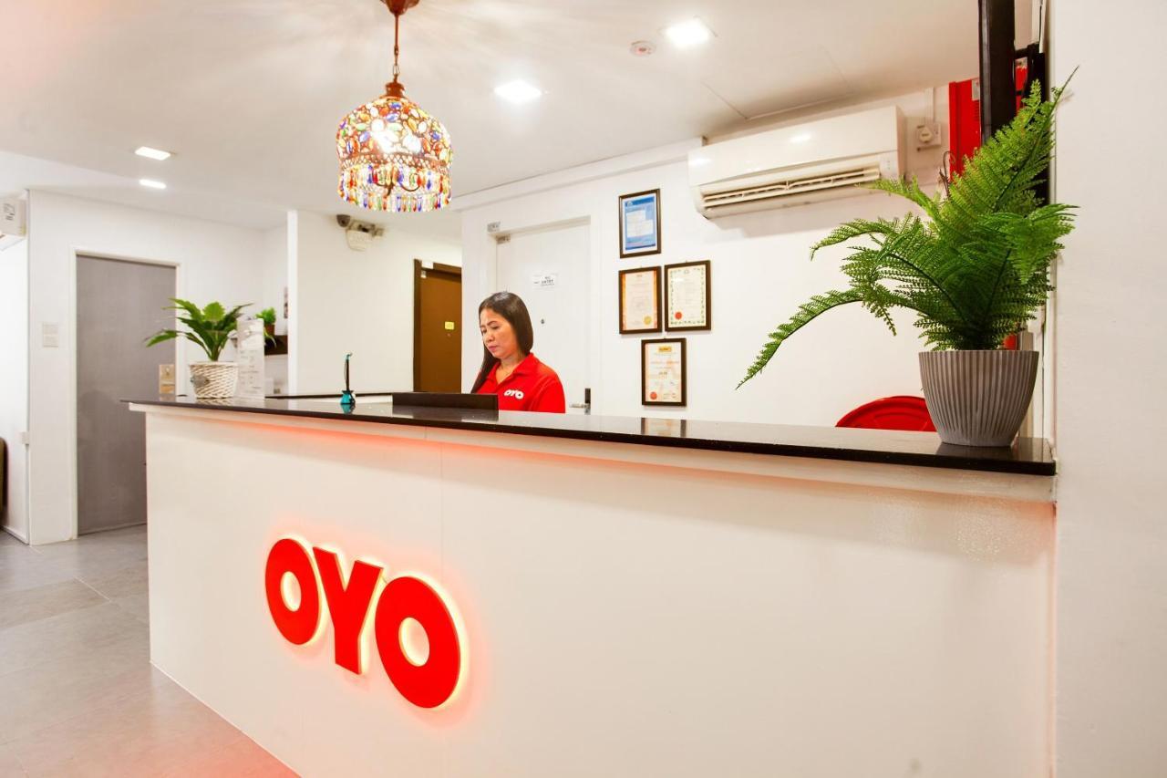 Oyo 89631 988 Hotel Johor Bahru Exterior foto
